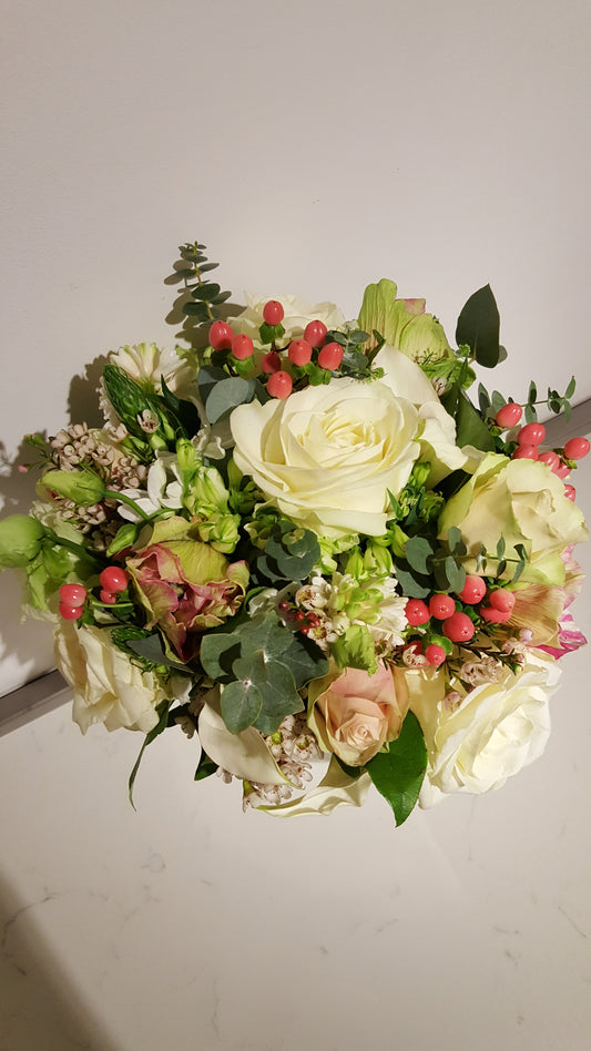 Hand tied bouquet workshop 30th January 2024 6.30pm - 8.30pm Tai Tapu